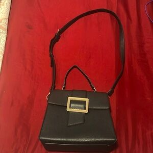 Selling a black bag only used once no scratches or broken parts